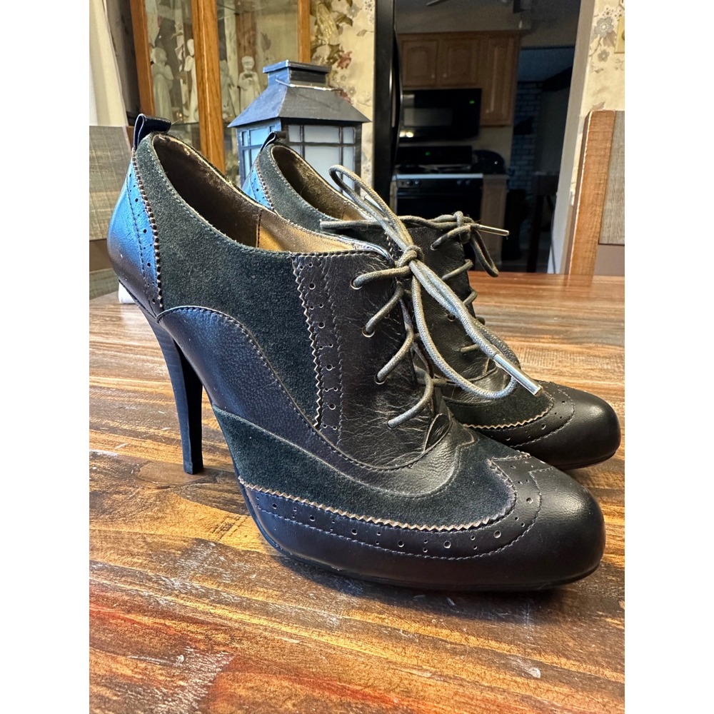 Bakers Rosanne Black Leather Suede Wingtip Lace Up‎ High Heel Booties Women 7.5B